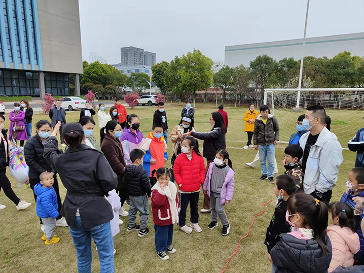 2022年企业开放日：“拥抱一棵树”主题活动_PP电子 -神经药物生产基地