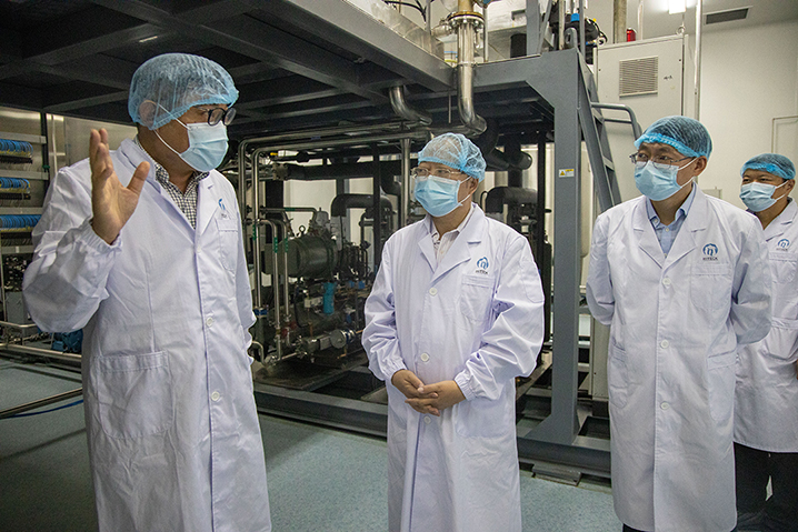 武汉市委常委、经开区工委书记刘子清同志一行莅临PP电子生物调研_PP电子 -神经药物生产基地